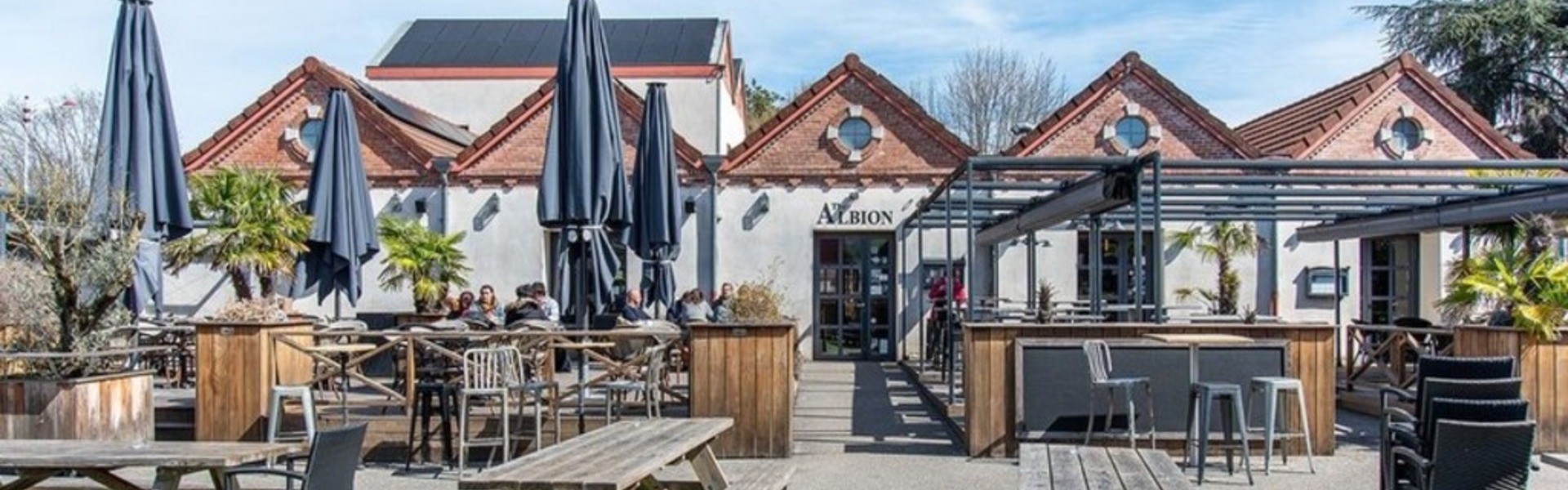 Restaurant THE ALBION PUBLIC HOUSE - Réservation en ligne de table pour déjeuner et dîner